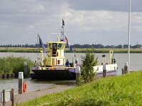 NL, Zuid-Holland, Hoeksche Waard, ferry to Tiengemeten 2, Saxifraga-Foto Fitis-Sytske Dijksen