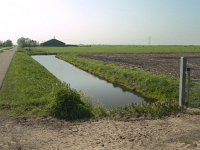 127-495,  W, 23-4-2011, NL-Hans Farjon, 52.443578 NB-4.983297 OL, Waterland : droogmakerijenlandschap, hoogspanningslijn, openheid, storende elementen